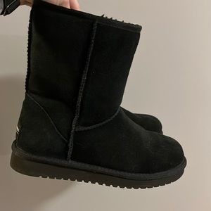Koolalaburra by UGG ankle black slips ons